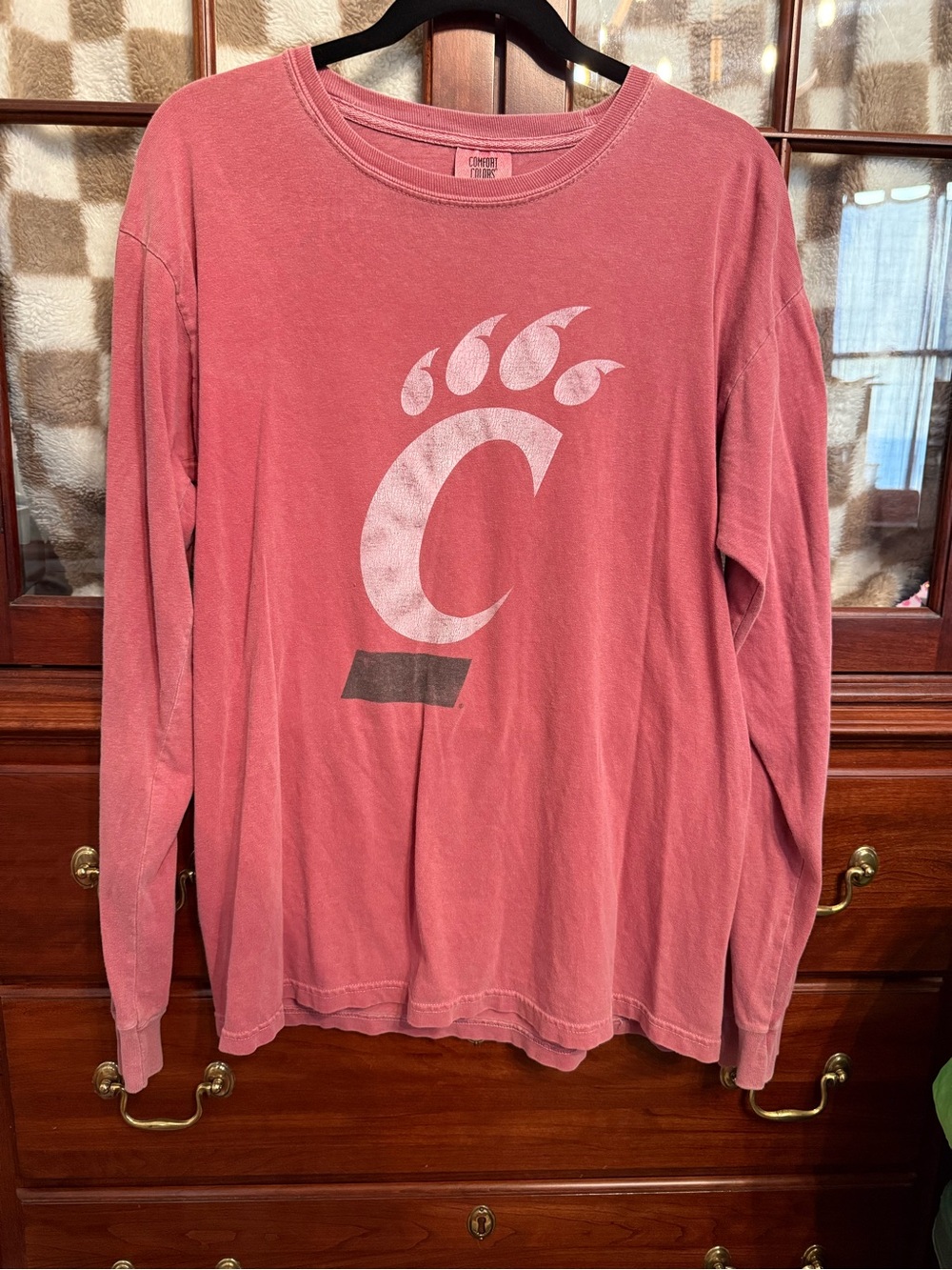 Comfort Colors Long-Sleeve T-Shirt in Dusty Rose with Bearcat C Logo
